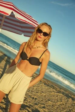 Khaki Nolan Shorts -ULLAA Clothing Shop 49zk6TDRFDYfX50pcnyax1AbrdKnQ7lq 1