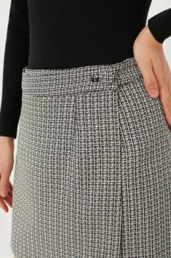 Black Tweed Luz Skirt -ULLAA Clothing Shop 5KdeCIqhZ4pGATogfrnnASQuW44Rqucw 1