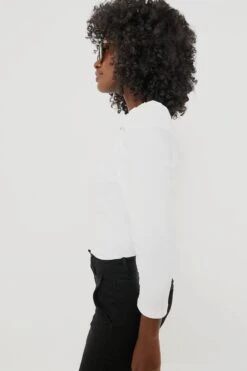 White Vesty Long Sleeve Crewneck -ULLAA Clothing Shop BEID85OqVUbCk4dA9v43AoegalOmwR3s 1