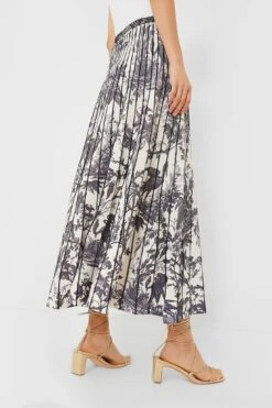 Heron Evening Blue Tavira Skirt -ULLAA Clothing Shop K3raECFbLySlo9hNrTCOw6LPmzxey8Na 1