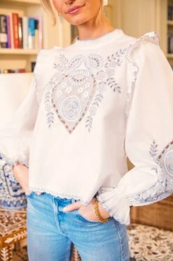 White With Blue Bernice Top -ULLAA Clothing Shop TfJO5LnU9gYSg887GbtSuPtoKJgEVLKX 1