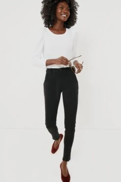 White Vesty Long Sleeve Crewneck -ULLAA Clothing Shop Z9ZA4rDhBlAFfMHl9hdR3H2epm6RZ3ue 1