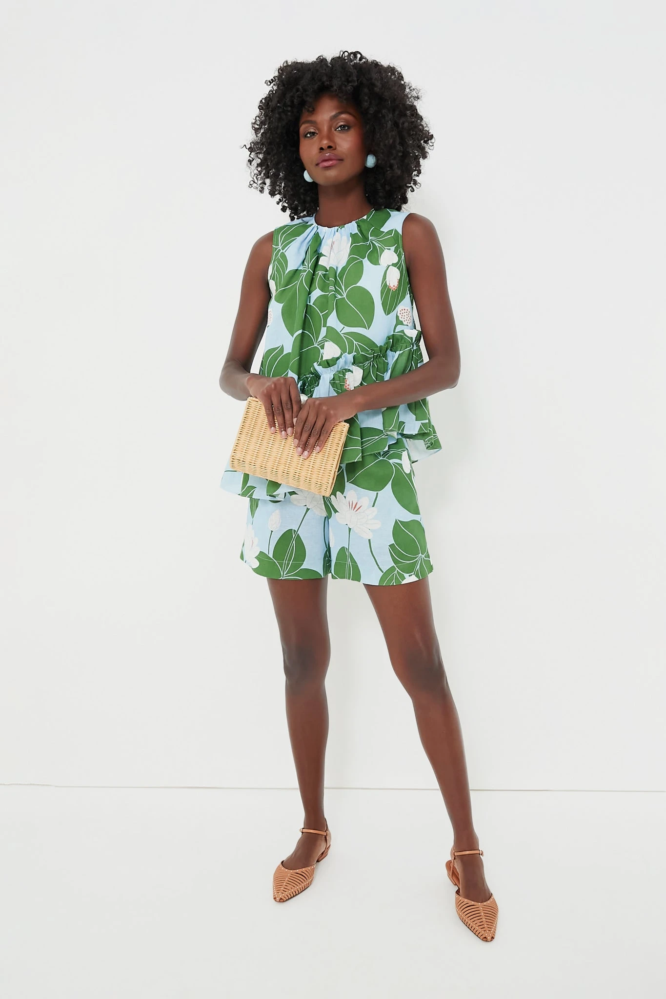 Green Waterlily Bizzy Linen Shorts 8 Green Waterlily Bizzy Linen Shorts - Image 6