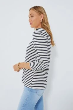 Navy Striped Vesty Long Sleeve Crewneck 10 Navy Striped Vesty Long Sleeve Crewneck -ULLAA Clothing Shop y6EXhwtpqNTYOI6WZqrLRZWdyi32LDp2 1